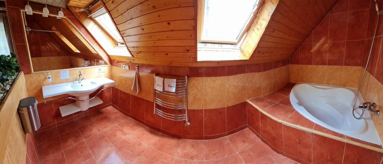 Platan Panzio Hotel Dobogoko Buitenkant foto
