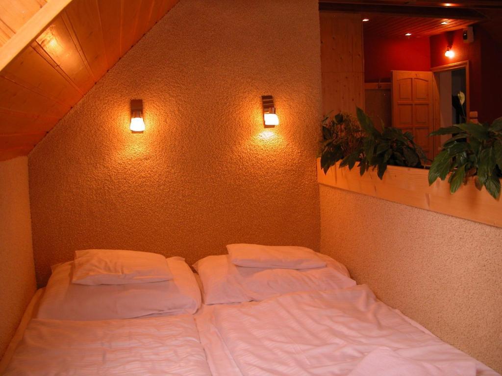 Platan Panzio Hotel Dobogoko Kamer foto