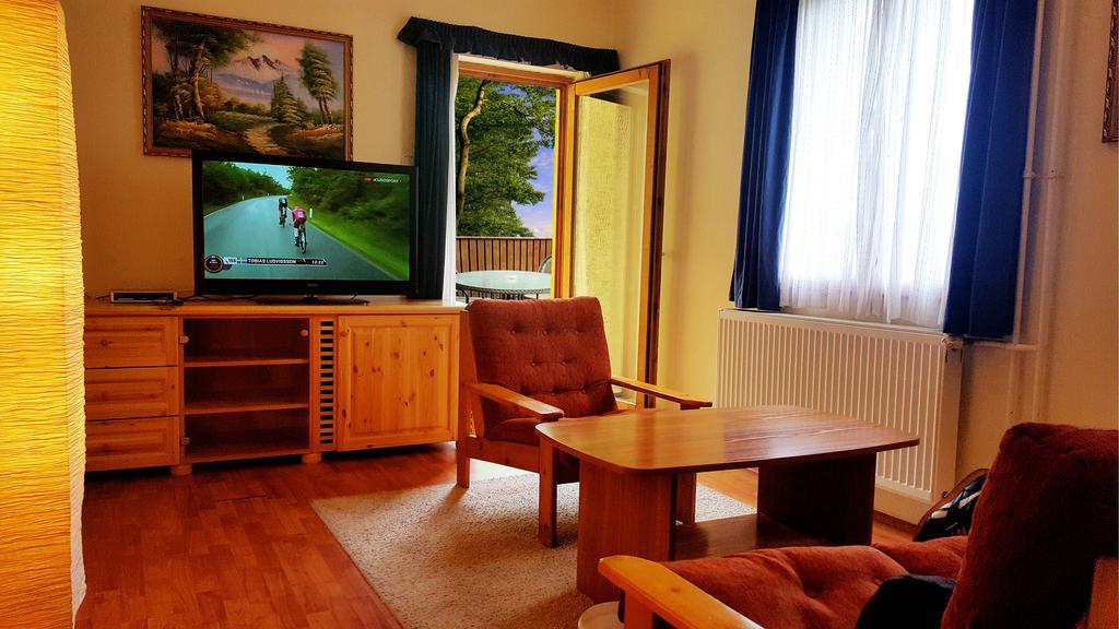 Platan Panzio Hotel Dobogoko Buitenkant foto
